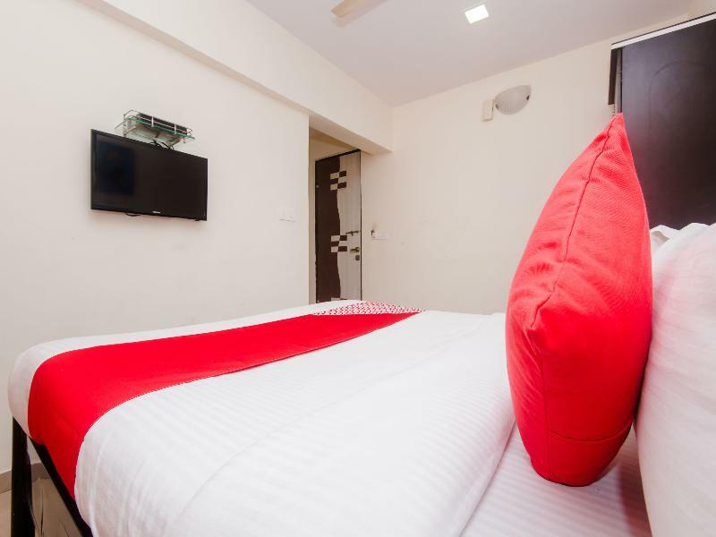 Oyo Flagship 756 Hotel Sarang Heritage Navi Mumbai Exterior foto